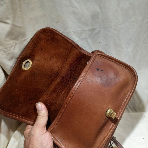 Vintage Coach Dinky Crossbody Bag - Picture 9 of 11